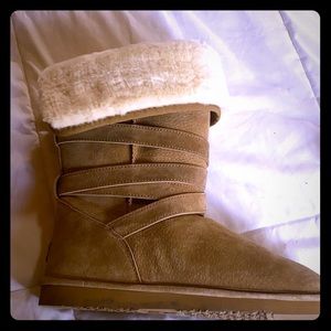 LAM brand faux fur boots - light brown